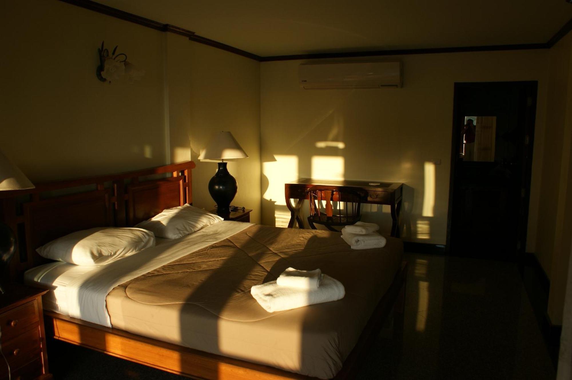 Prince Edouard Apartments & Resort Sha Extra Plus Patong Rom bilde