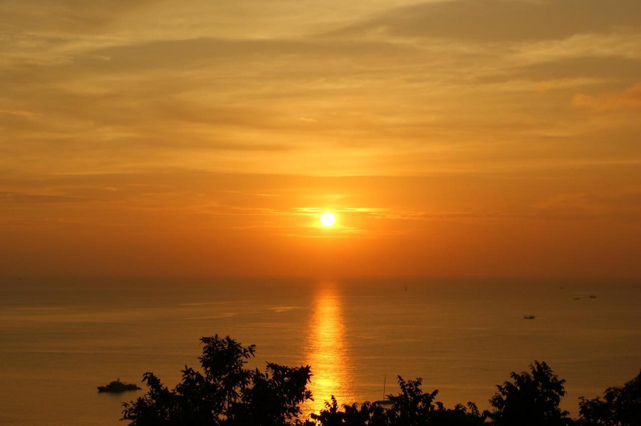 Prince Edouard Apartments & Resort Sha Extra Plus Patong Eksteriør bilde